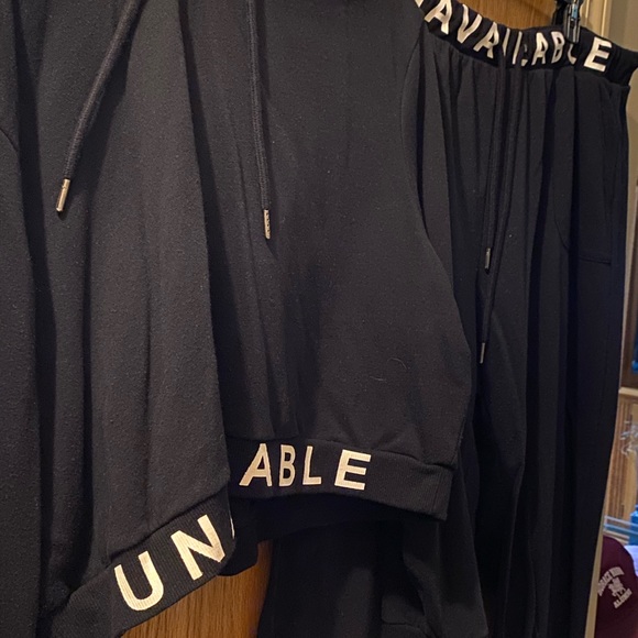 Jogger set - Picture 2 of 5